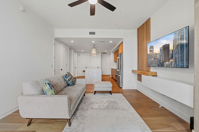 84 N East Ave 3810, Austin, TX 78701
