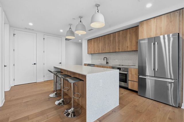 84 N East Ave 3810, Austin, TX 78701