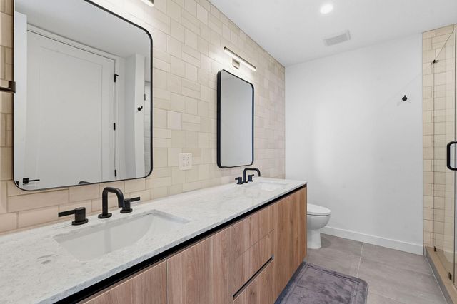 84 N East Ave 3810, Austin, TX 78701