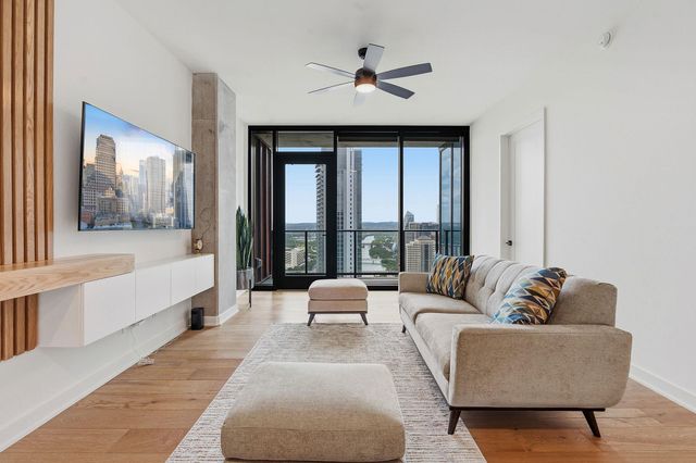 84 N East Ave 3810, Austin, TX 78701