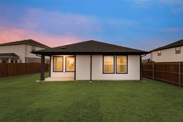 1444 Twin Forks Drive, Saginaw, TX 76131