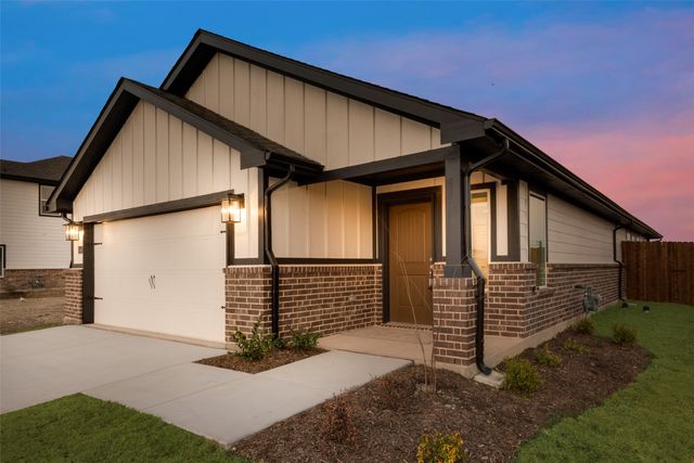 1444 Twin Forks Drive, Saginaw, TX 76131