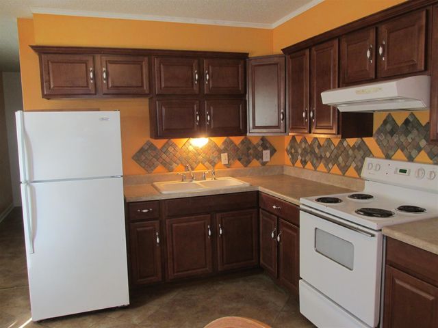 304 Walker St, Clarksville, TN 37042