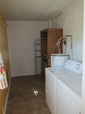 304 Walker St, Clarksville, TN 37042