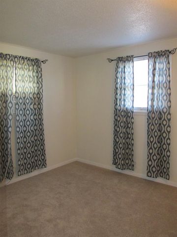 304 Walker St, Clarksville, TN 37042