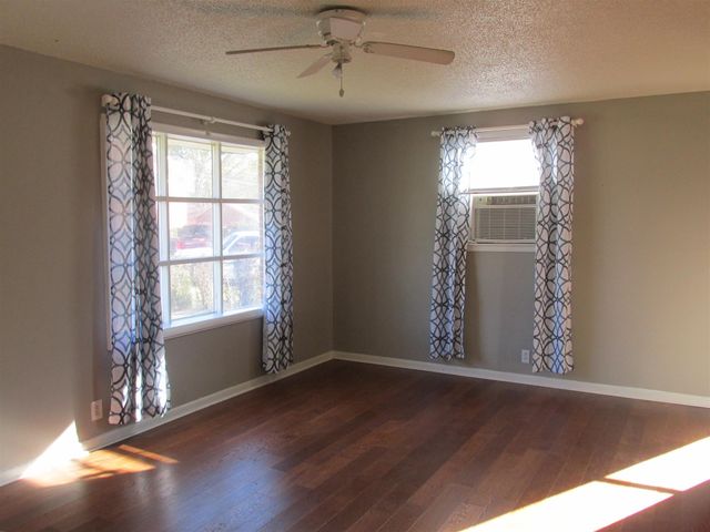 304 Walker St, Clarksville, TN 37042