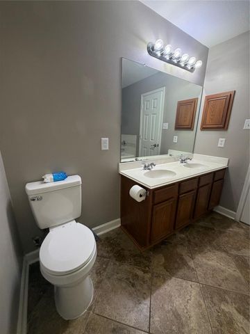 7739 Hunters Peak Lane, Baytown, TX 77523
