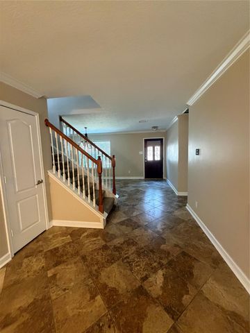 7739 Hunters Peak Lane, Baytown, TX 77523