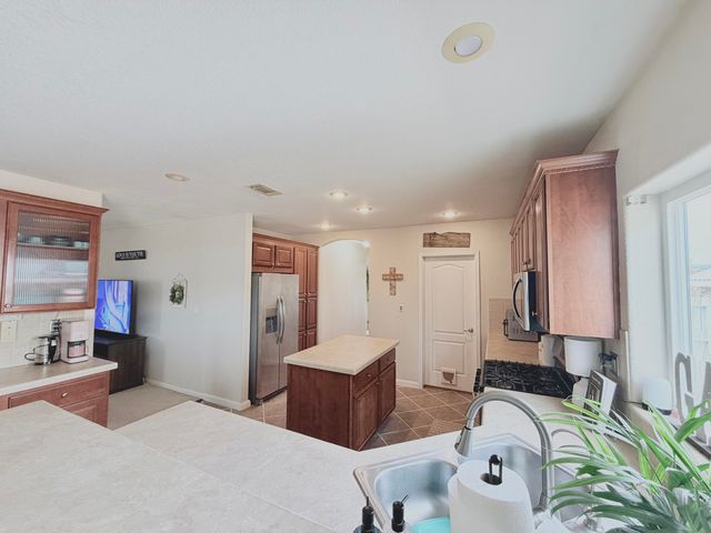 6 Zachary Lane, Edgewood, NM 87015