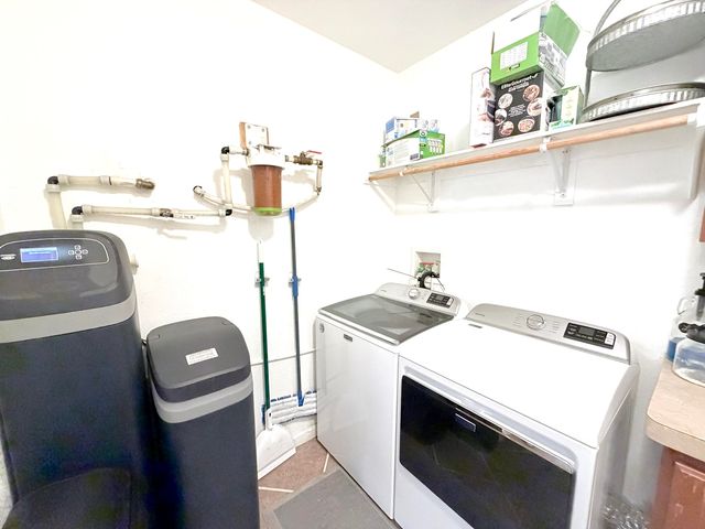 6 Zachary Lane, Edgewood, NM 87015