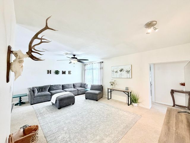 6 Zachary Lane, Edgewood, NM 87015