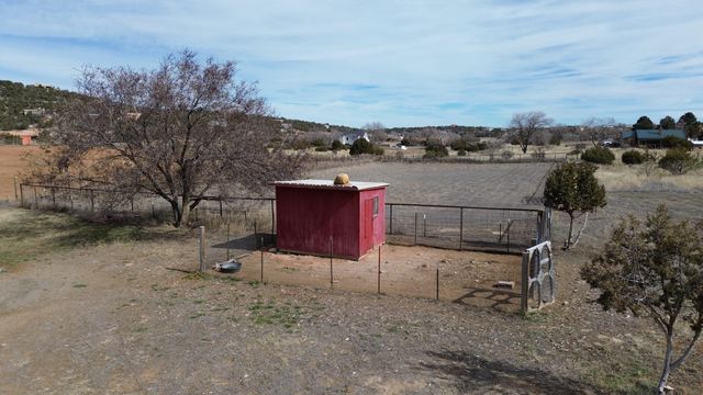 6 Zachary Lane, Edgewood, NM 87015