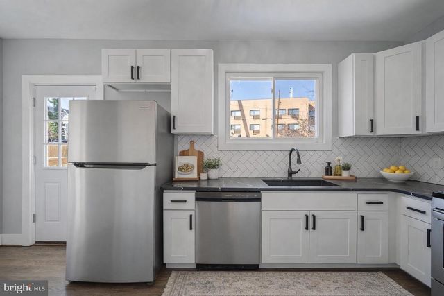 4376 SOUTHERN AVE SE, Washington, DC 20019