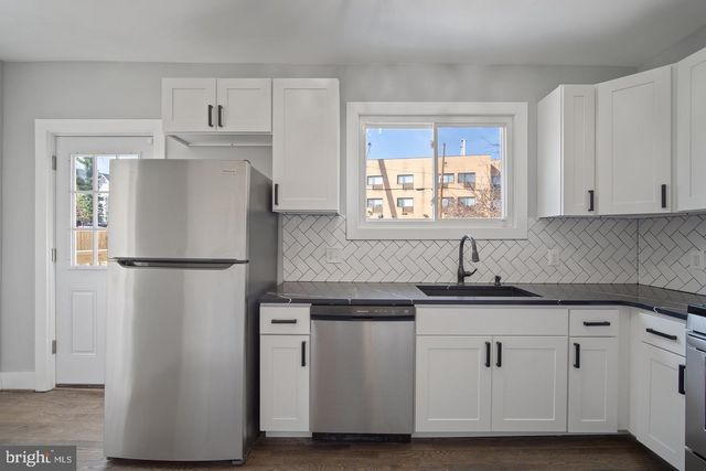 4376 SOUTHERN AVE SE, Washington, DC 20019