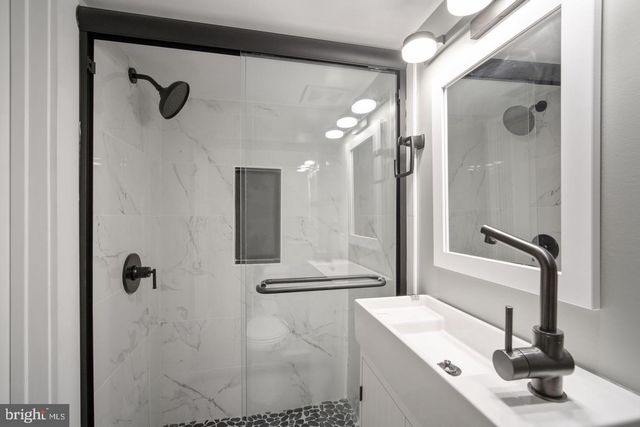 4376 SOUTHERN AVE SE, Washington, DC 20019