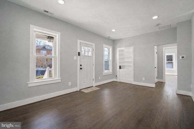 4376 SOUTHERN AVE SE, Washington, DC 20019