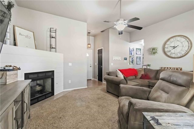 108 Oakley Street, Pea Ridge, AR 72751
