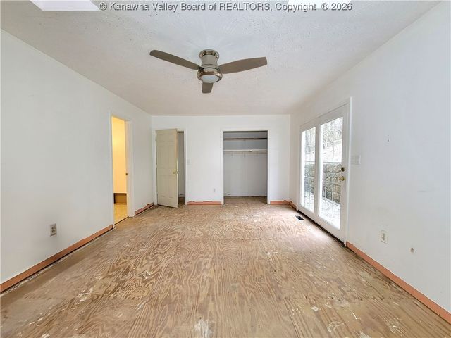 333 Knollwood Drive, Charleston, WV 25302