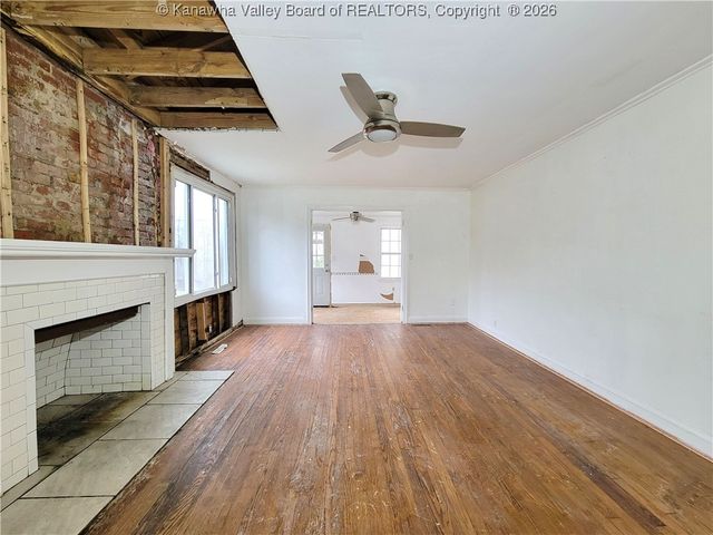 333 Knollwood Drive, Charleston, WV 25302