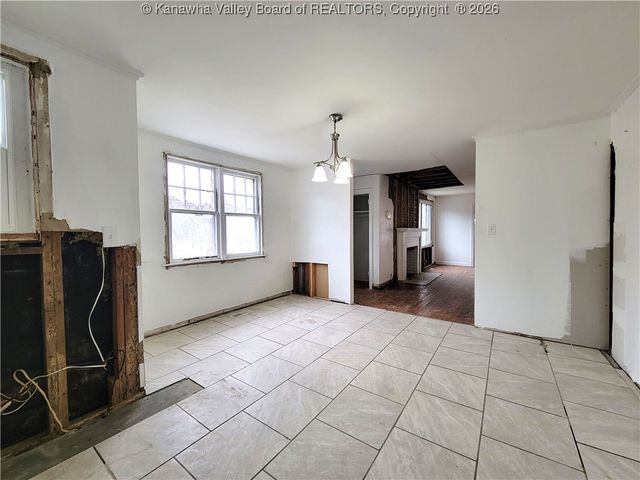 333 Knollwood Drive, Charleston, WV 25302