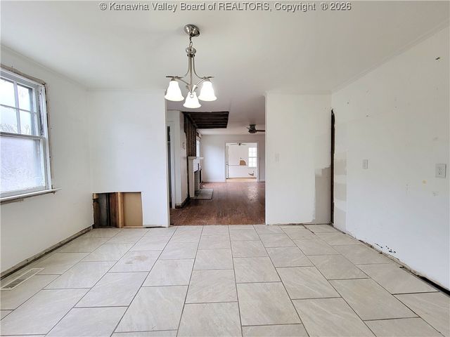 333 Knollwood Drive, Charleston, WV 25302