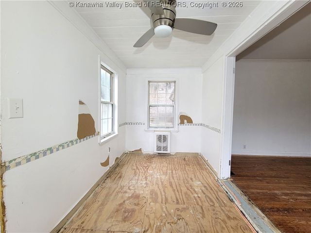 333 Knollwood Drive, Charleston, WV 25302