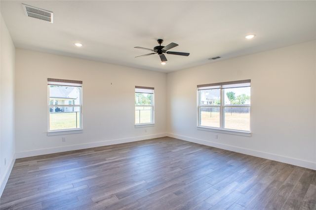 311 Dobbs Trail, Springtown, TX 76082