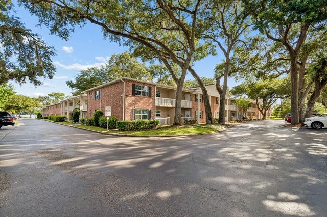 2500 LEE ROAD 104, Winter Park, FL 32789