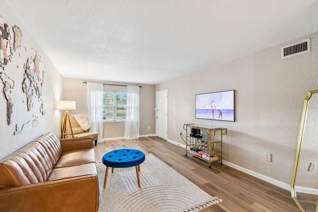2500 LEE ROAD 104, Winter Park, FL 32789