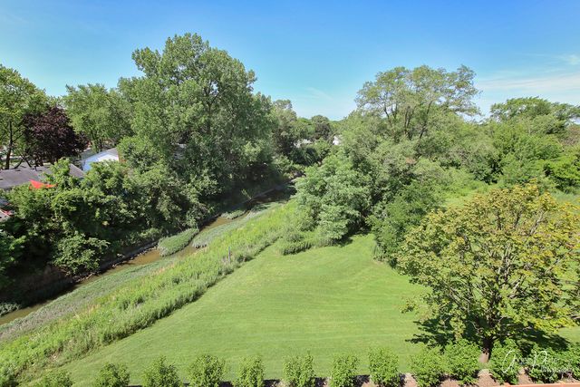 640 Mchenry Road 301, Wheeling, IL 60090