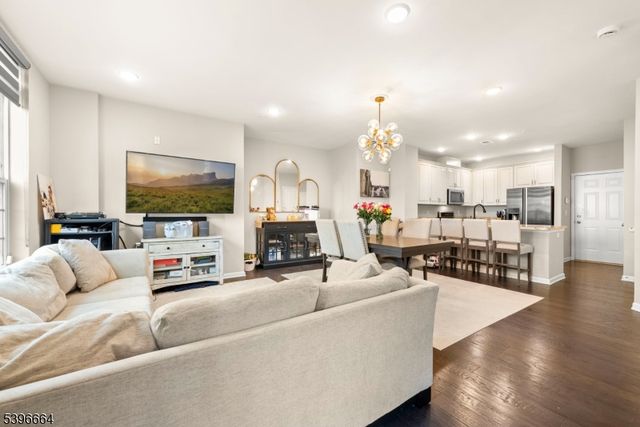 102 Wesmont Dr, Wood-ridge Boro, NJ 07075