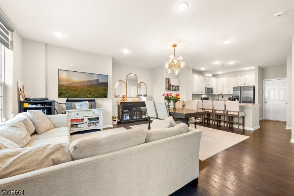 102 Wesmont Dr, Wood-ridge Boro, NJ 07075