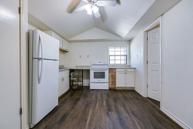 2113 S Hill St, San Angelo, TX 76903