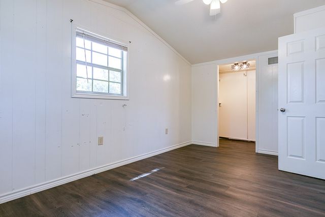 2113 S Hill St, San Angelo, TX 76903