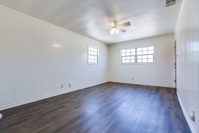 2113 S Hill St, San Angelo, TX 76903