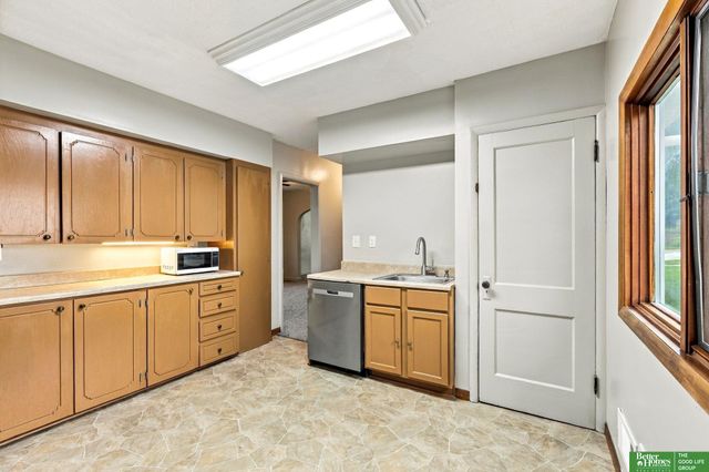 4537 Charles Street, Omaha, NE 68132