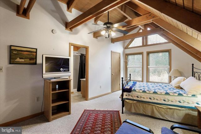 80 PURPLE FINCH LN, Berkeley Springs, WV 25411