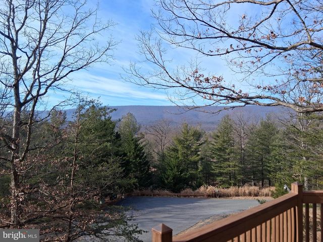 80 PURPLE FINCH LN, Berkeley Springs, WV 25411