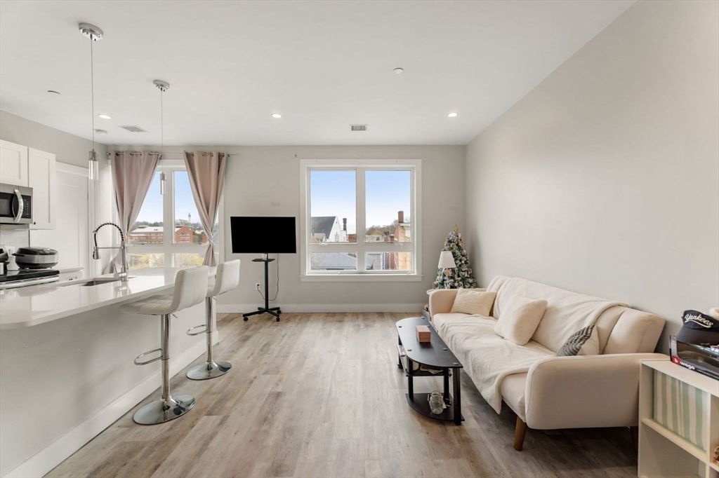 1457 Tremont St 502, Boston, MA 02210