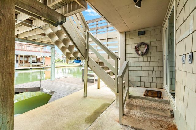 22814 Vida Street, Galveston, TX 77554