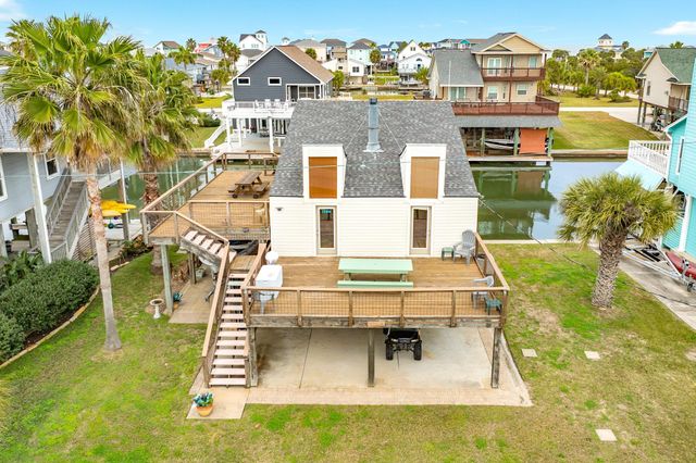 22814 Vida Street, Galveston, TX 77554