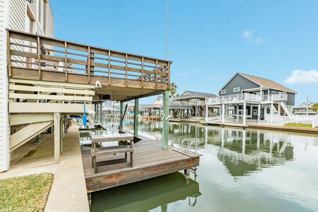 22814 Vida Street, Galveston, TX 77554