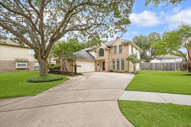 1910 Lori Court, Seabrook, TX 77586