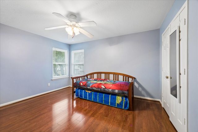 1910 Lori Court, Seabrook, TX 77586