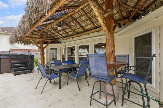 1910 Lori Court, Seabrook, TX 77586