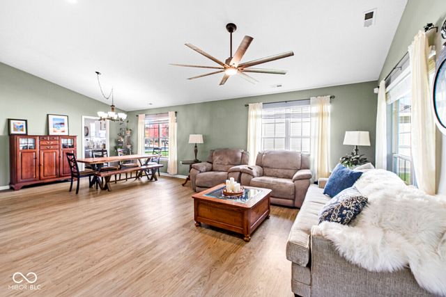 1555 Warren Lake Court, Indianapolis, IN 46229