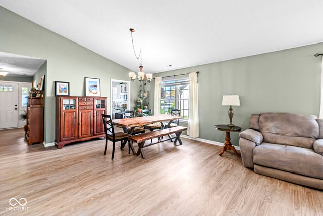 1555 Warren Lake Court, Indianapolis, IN 46229