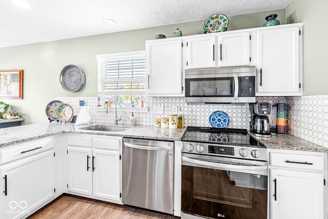 1555 Warren Lake Court, Indianapolis, IN 46229