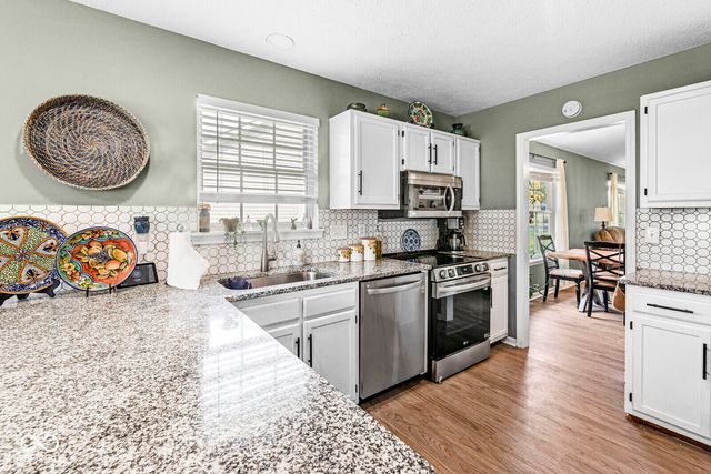 1555 Warren Lake Court, Indianapolis, IN 46229