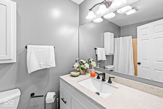 1555 Warren Lake Court, Indianapolis, IN 46229